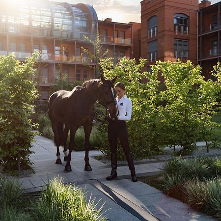 City Park Hotel & Residence Poznań Exterior foto The proposed equestrian facilities